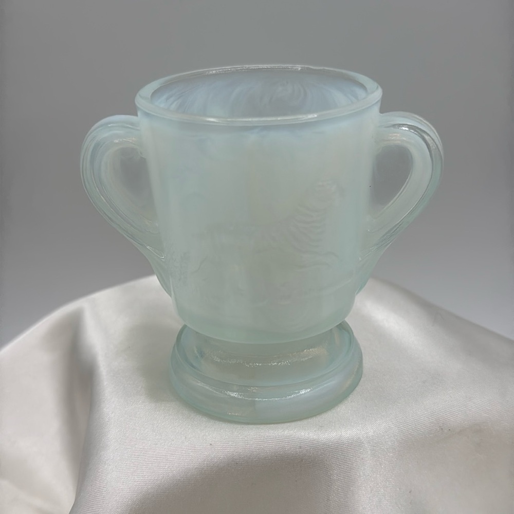 Boyd Art Glass, Children's Lamb Set 2002